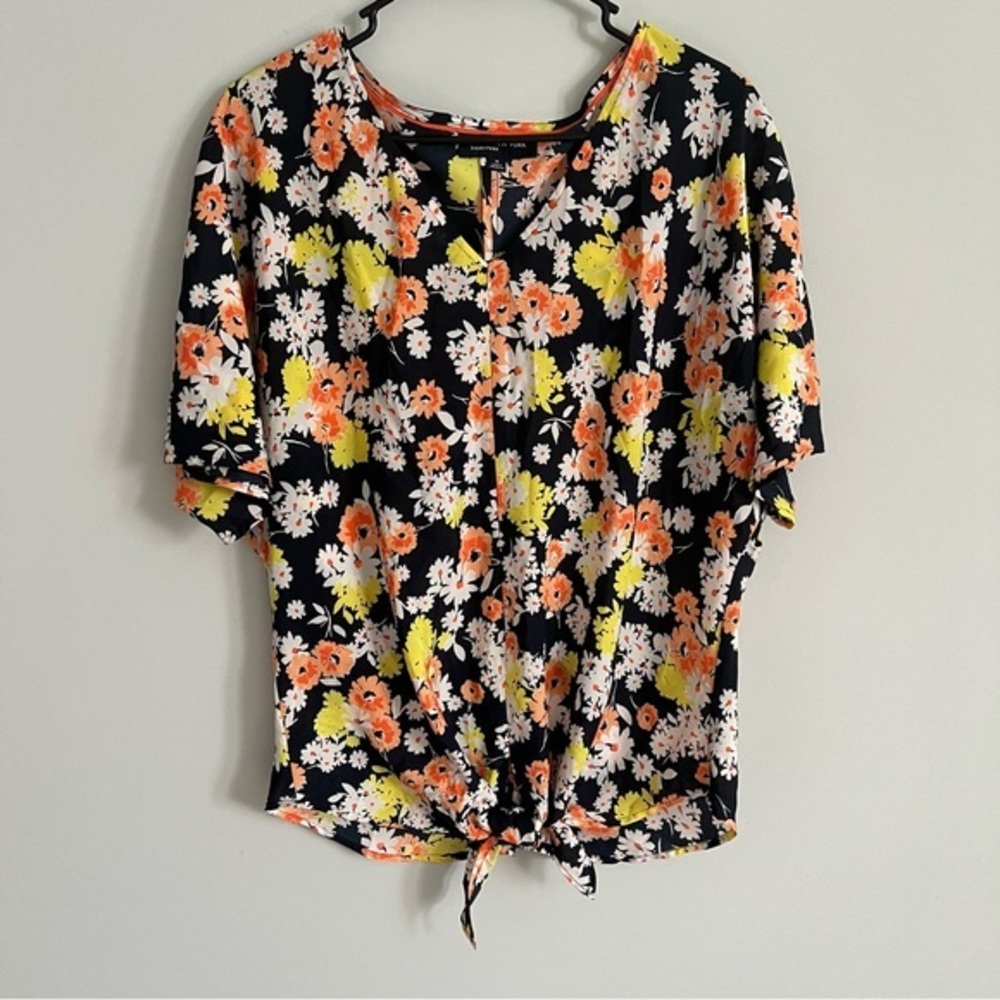 Jones New York Floral Tie-Front Blouse – Navy Blue, Orange & Yellow 🌸✨